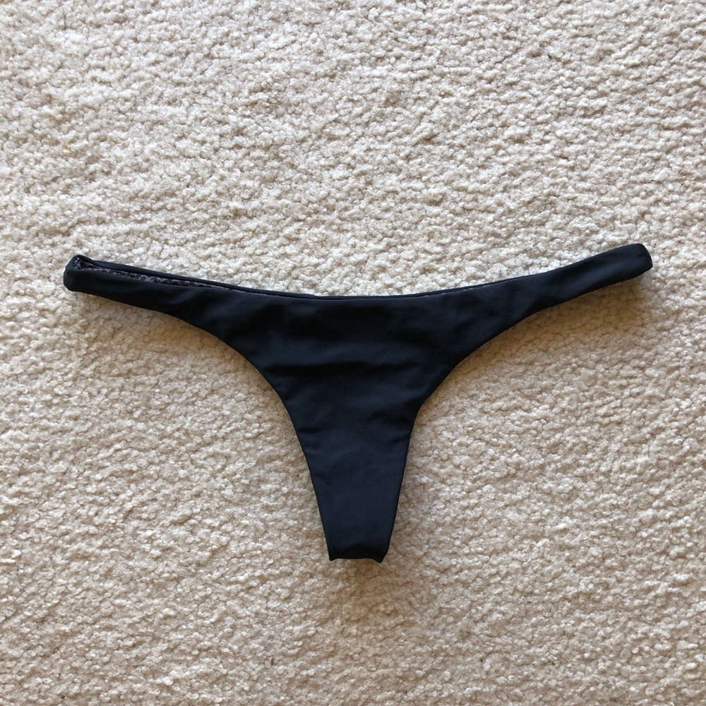 SOLD ON MERCARI - Acacia swimwear Pipeline bottom